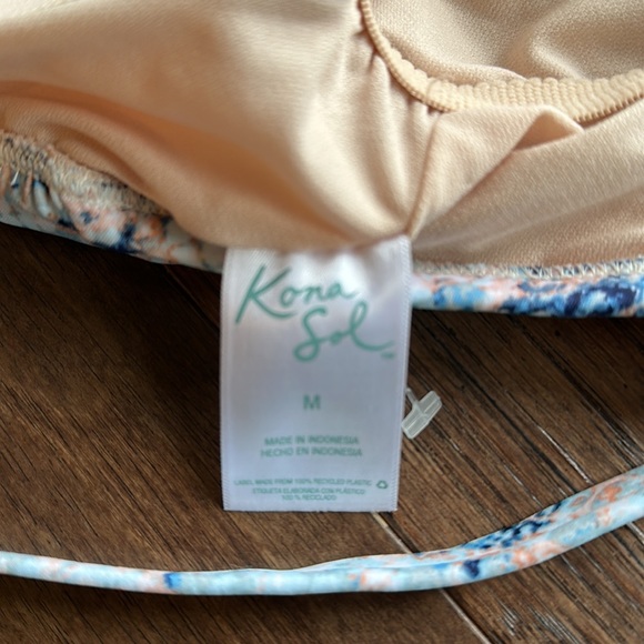 Kona Sol Knot Back Modern One-piece - Picture 6 of 6